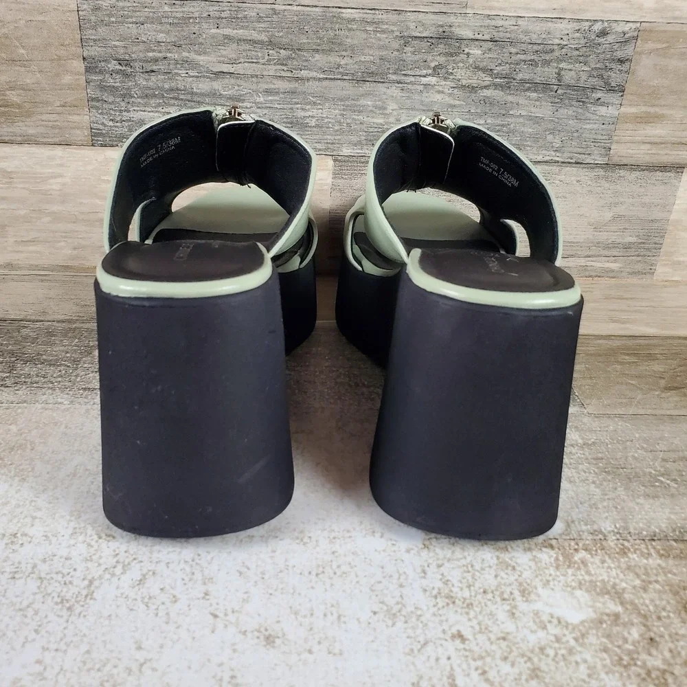 Chinese Laundry Taysha Womens Sandals‎ Sz 7.5 M Green Smooth Comfort Open Toe